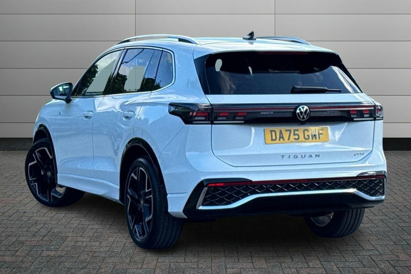 Volkswagen Tiguan 1.5 Etsi Mhev R-line Suv Hybrid Dsg 15 DA75GWF White #3