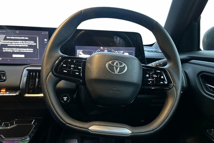 Toyota Urban Cruiser 61Kwh Design Suv 174 Ps RA75AWG Black #6