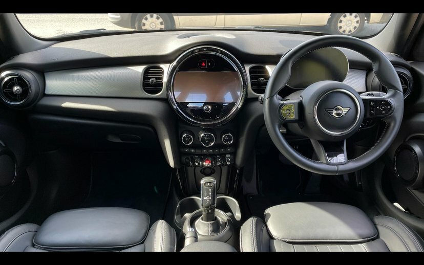 Mini Hatch 5-Door Hatch Cooper Exclusive HX73OCY Black #4