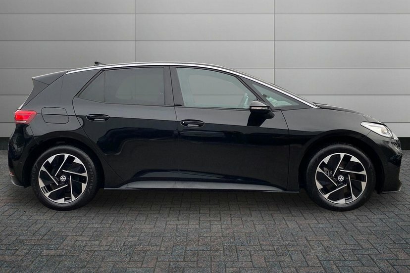 Volkswagen ID.3 Pro 59Kwh Match Hatchback 204 P MJ75EJN Black #4