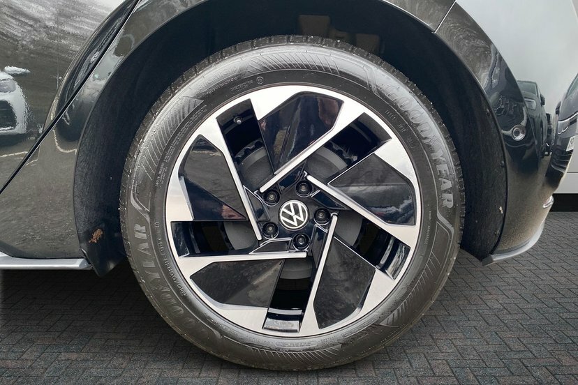 Volkswagen ID.3 Pro 59Kwh Match Hatchback 204 P MJ75EJN Black #5