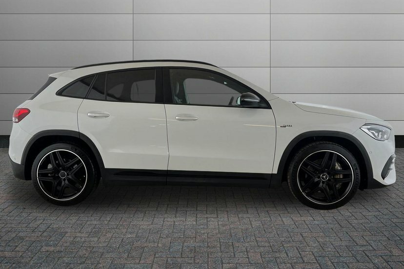 Mercedes-Benz GLA Class 2.0 Gla35 Amg Premium Suv 8G-dct 4Mat White #3