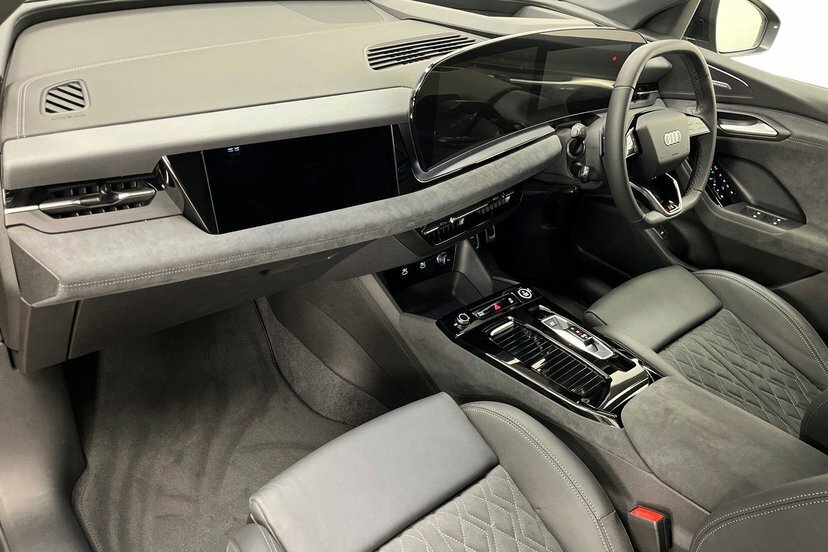 Audi Q6 E-Tron 100Kwh Edition 1 Sportback Quatt AO26KBK Grey #2