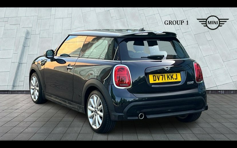 Mini Hatch 3-Door Hatch Cooper Exclusive Black #2