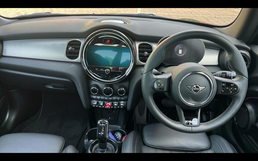 Mini Hatch 3-Door Hatch Cooper Exclusive Black #4