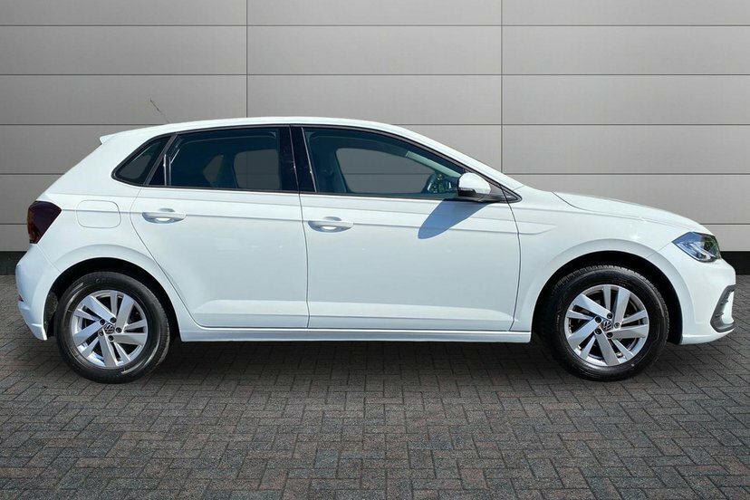 Volkswagen Polo 1.0 Tsi Life Hatchback Dsg 95 Ps MJ72CAE White #4