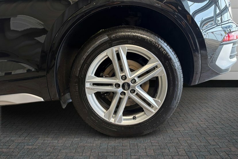 Audi Q5 2.0 Tdi 40 S Line Sportback S Tronic Qu EK23YKL Black #5