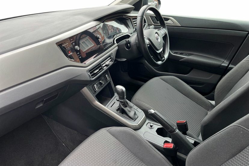 Volkswagen Polo 1.0 Tsi Se Tech Edition Hatchback Dsg Black #2