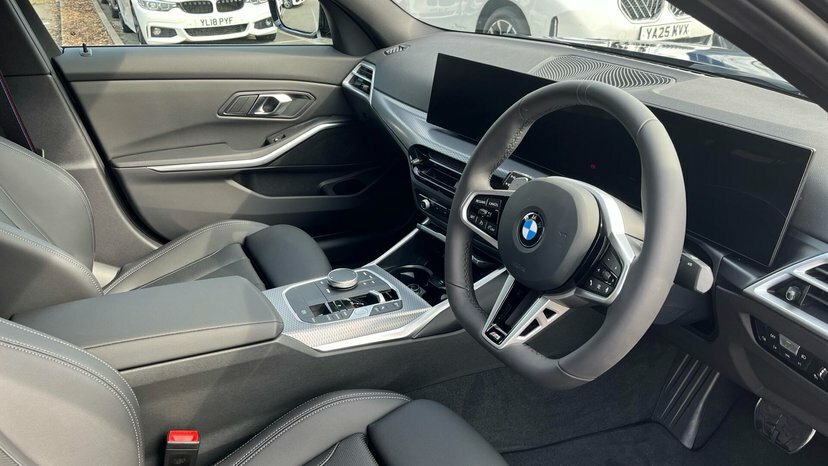 BMW 3 Series 320I M Sport Saloon LR26XFU Black #6
