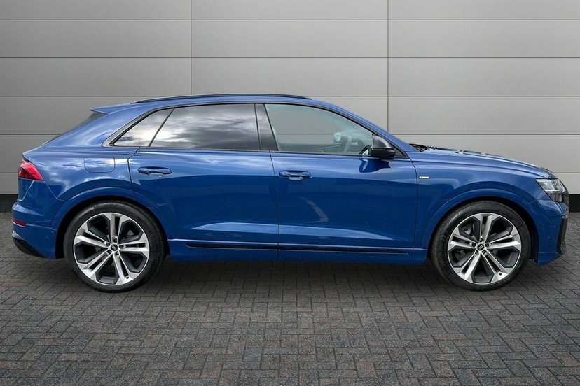 Audi Q8 3.0 Tdi V6 50 Black Edition Suv Tiptron Blue #4