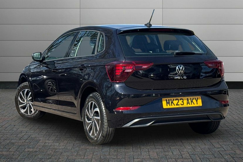 Volkswagen Polo 1.0 Tsi Life Hatchback 95 Ps MK23AKY Black #3