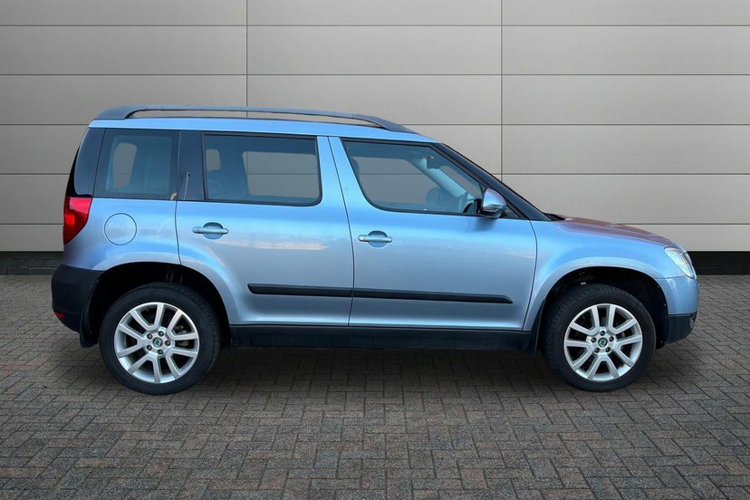 Skoda Yeti 2.0 Tdi Elegance Suv 4Wd Euro 5 Blue #4