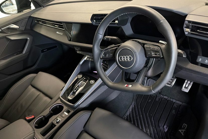 Audi A3 2.0 Tdi 35 Black Edition Sportback S Tr Black #6