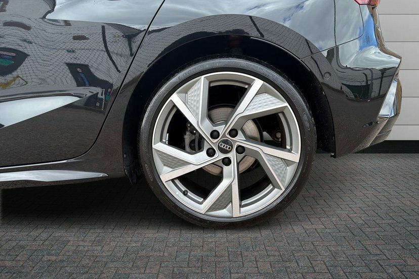 Audi A3 2.0 Tdi 35 Black Edition Sportback S Tr Black #5
