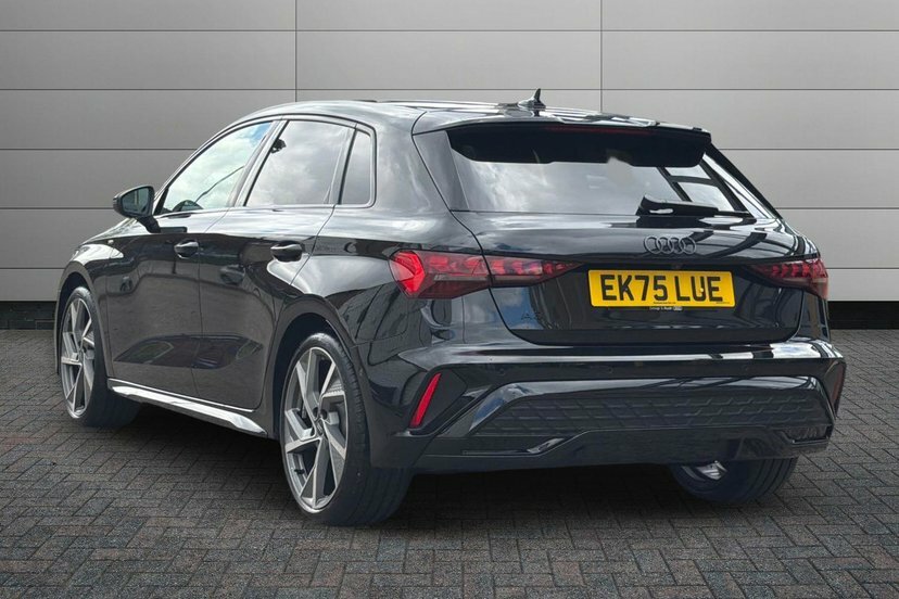 Audi A3 2.0 Tdi 35 Black Edition Sportback S Tr Black #3