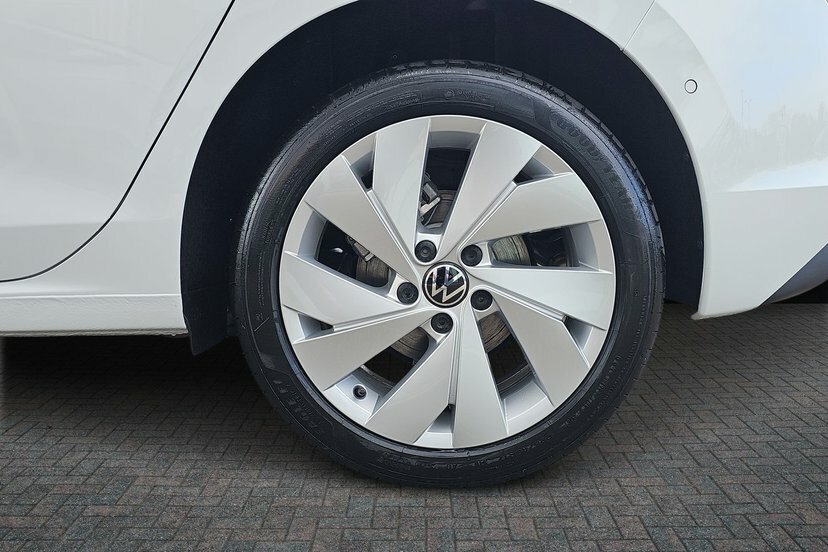 Volkswagen Golf 1.5 Tsi Match Hatchback 115 Ps DE26XNF White #5