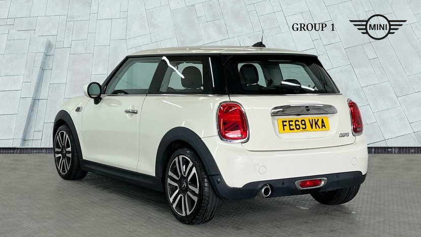 Mini Hatch 3-Door Hatch Cooper Exclusive White #2