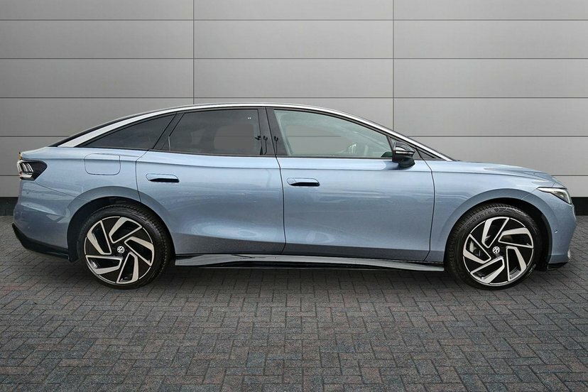 Volkswagen ID.7 Pro S 86Kwh Match Plus Fastback DA26HNN Black #4