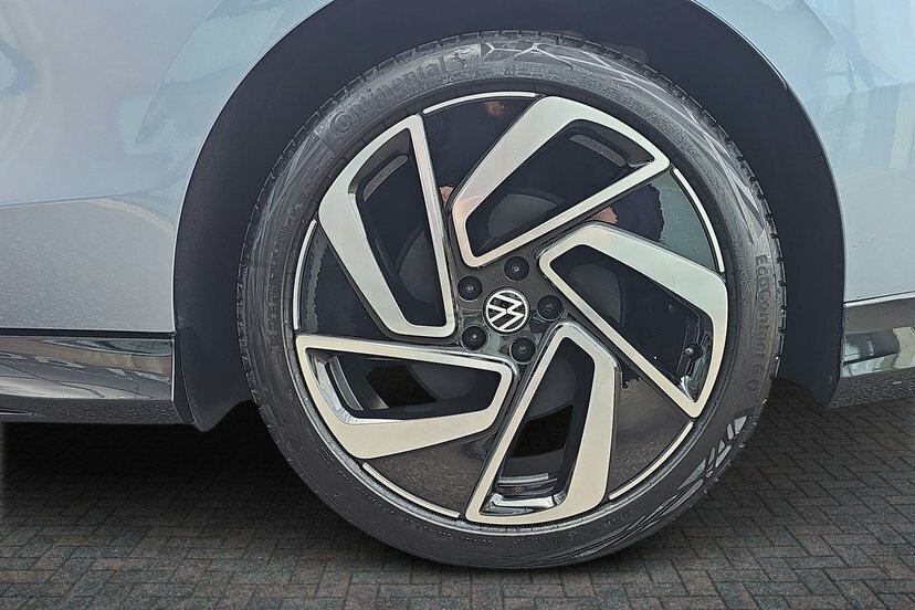 Volkswagen ID.7 Pro S 86Kwh Match Plus Fastback DA26HNN Black #5
