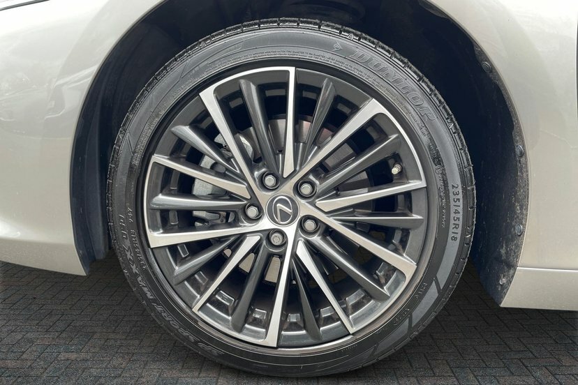 Lexus ES 2.5 300H Premium Plus Saloon Hybrid E-c Silver #5