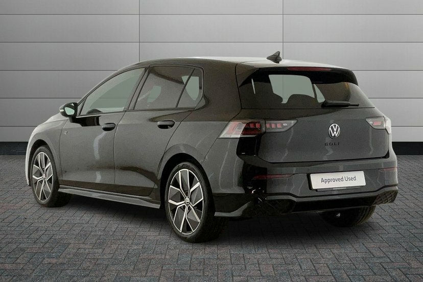 Volkswagen Golf 2.0 Tdi Black Edition Hatchback Dsg 15 AO26MMK Black #3