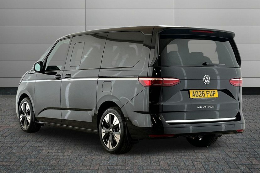Volkswagen Multivan 2.0 Tdi Style Long Mpv Dsg 150 Ps Black #3