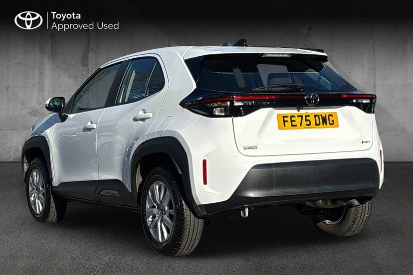 Toyota Yaris Cross 1.5 Vvt-h Icon Suv Hybrid E-cvt 116 Ps FE75DWG White #4