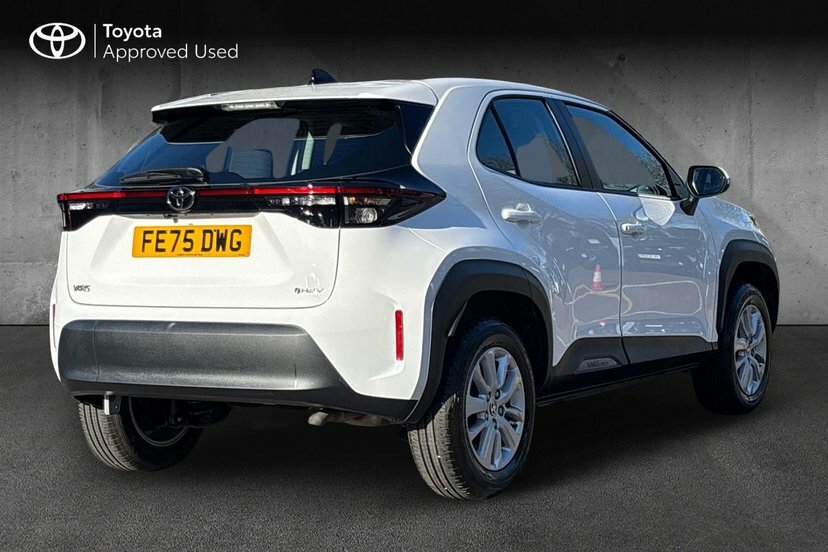 Toyota Yaris Cross 1.5 Vvt-h Icon Suv Hybrid E-cvt 116 Ps FE75DWG White #2