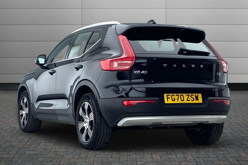 Volvo XC40 1.5 T3 Inscription Suv 163 Ps Black #3