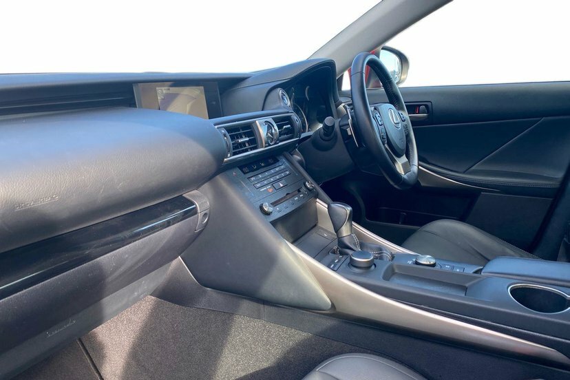 Lexus IS 2.5 300H Saloon Hybrid E-cvt 223 Ps Red #2