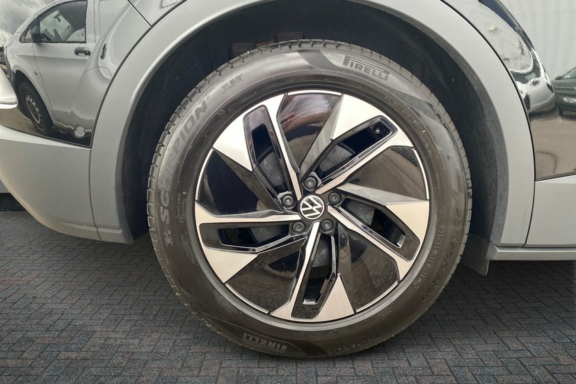 Volkswagen ID.4 Pure 52Kwh Match Suv 170 Ps MV26YPT Black #5
