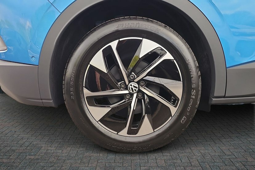 Volkswagen ID.4 Pure 52Kwh Match Suv 170 Ps DK26YKX Black #5