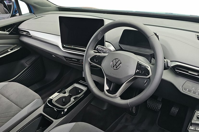 Volkswagen ID.4 Pure 52Kwh Match Suv 170 Ps DK26YKX Black #6
