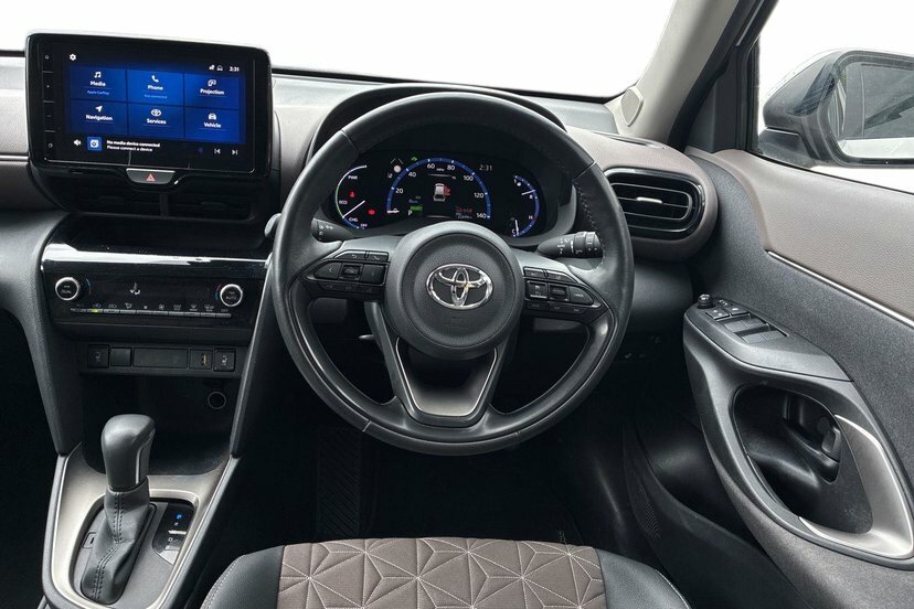 Toyota Yaris Cross 1.5 Vvt-h Excel Suv Hybrid E-cvt 116 P FL23GPE White #6