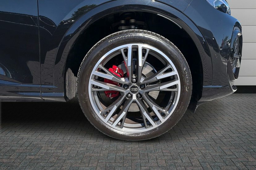 Audi Q5 2.0 Tdi Edition 1 Suv S Tronic Quattro EF75UXN Black #5