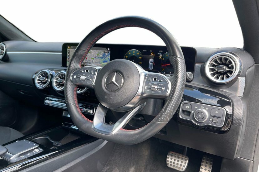 Mercedes-Benz A Class A200 Amg Line Executive Hatchback KN23YVT White #5