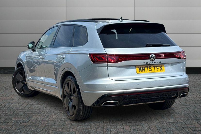 Volkswagen Touareg 3.0 Tdi V6 Black Edition Suv Tiptronic Silver #3