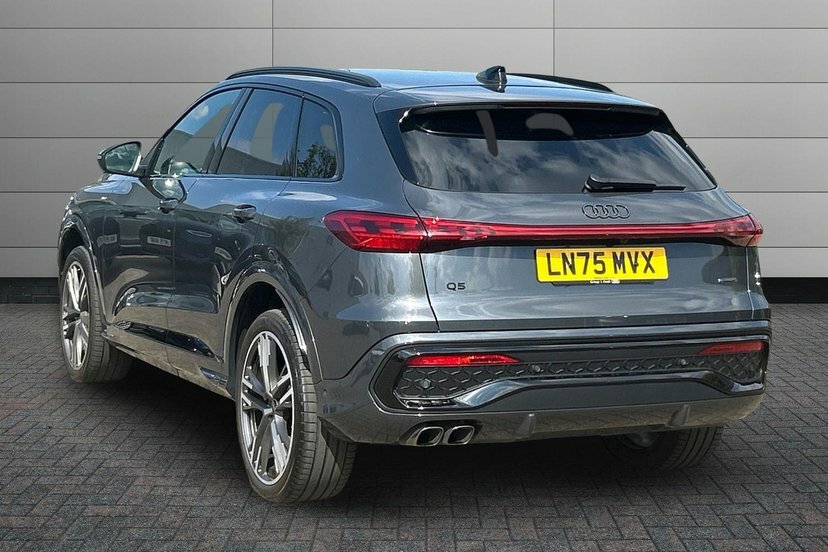 Audi Q5 2.0 Tdi Edition 1 Suv S Tronic Quattro LN75MVX Grey #3
