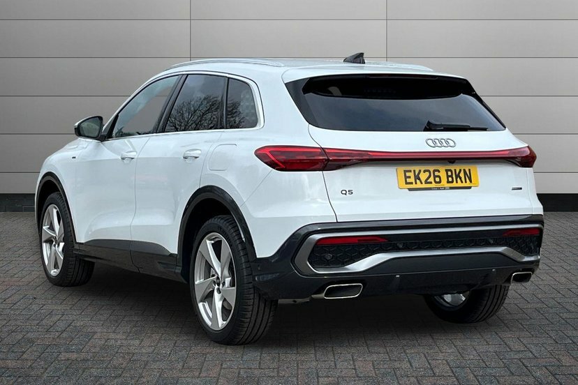 Audi Q5 2.0 E-hybrid 25.9Kwh S Line Suv Plug-in EK26BKN White #3