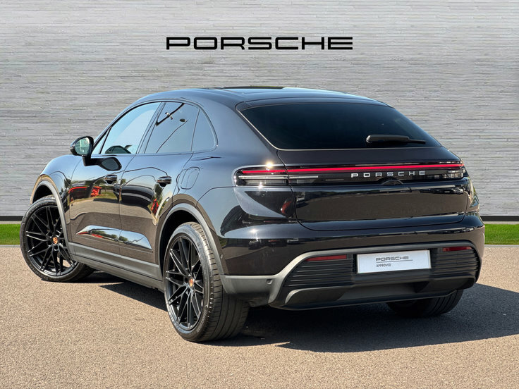 Porsche Macan 100Kwh 4 Suv 4Wd 408 Ps HY26YGF Black #2