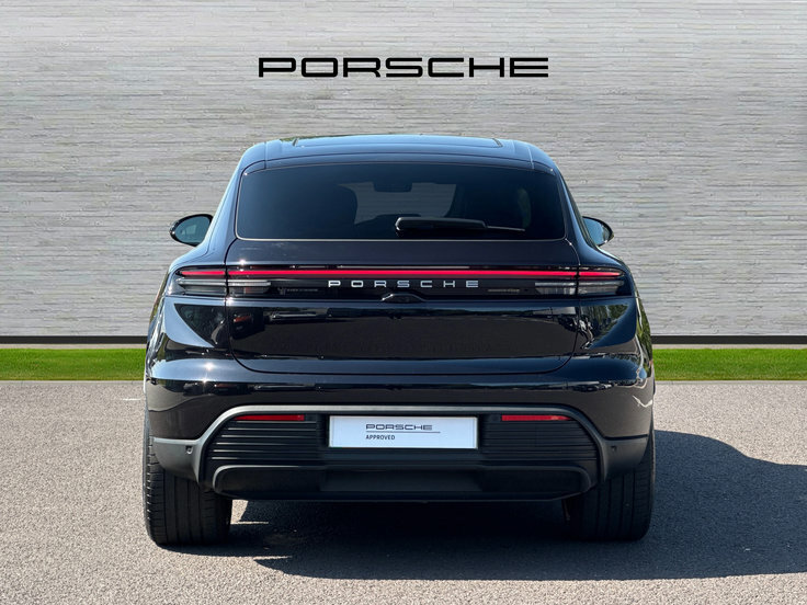 Porsche Macan 100Kwh 4 Suv 4Wd 408 Ps HY26YGF Black #4
