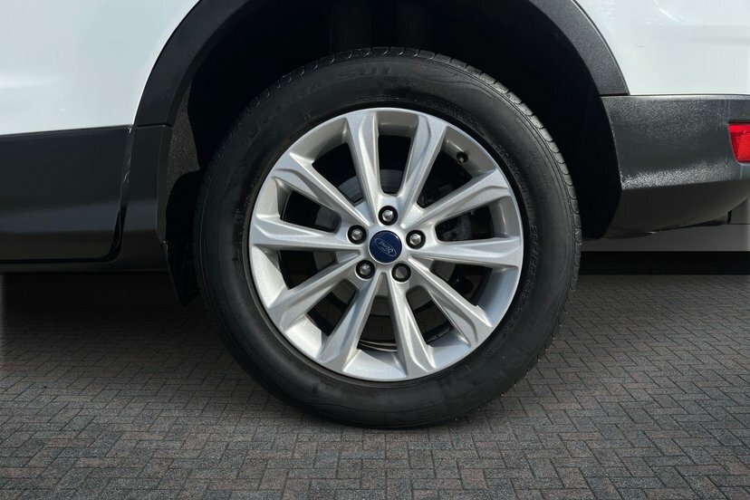 Ford Kuga 1.5T Ecoboost Titanium Suv Awd 18 White #5