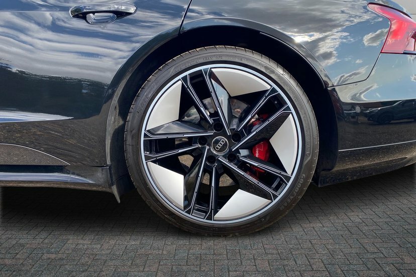 Audi Rs E-Tron Gt 93.4Kwh Carbon Vorsprung Saloon Black #5