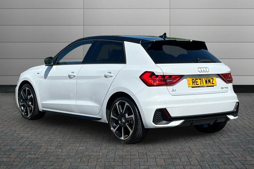 Audi A1 1.5 Tfsi 35 Black Edition Sportback S T White #3