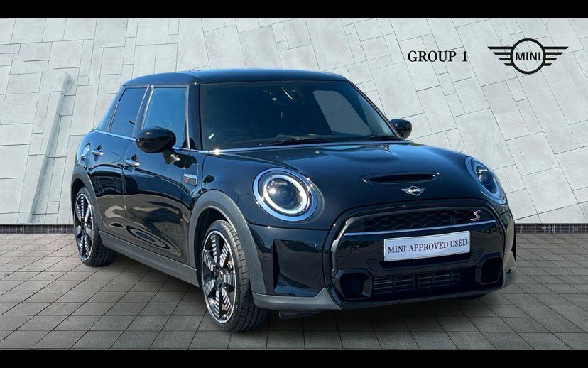 Mini Hatch 5-Door Hatch Cooper S Exclusive Black