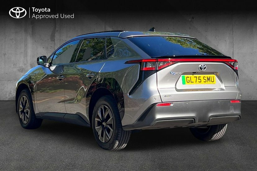 Toyota bZ4X 73.1Kwh Design Suv 224 Ps GL75SMU Silver #3