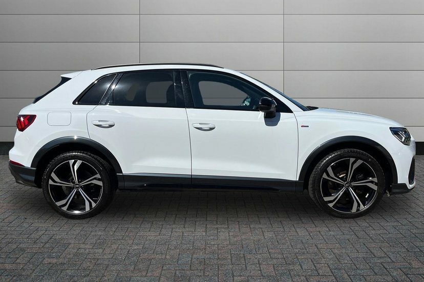 Audi Q3 2.0 Tfsi 40 Black Edition Suv S Tronic White #4