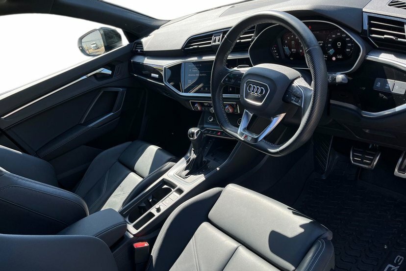 Audi Q3 2.0 Tfsi 40 Black Edition Suv S Tronic White #6