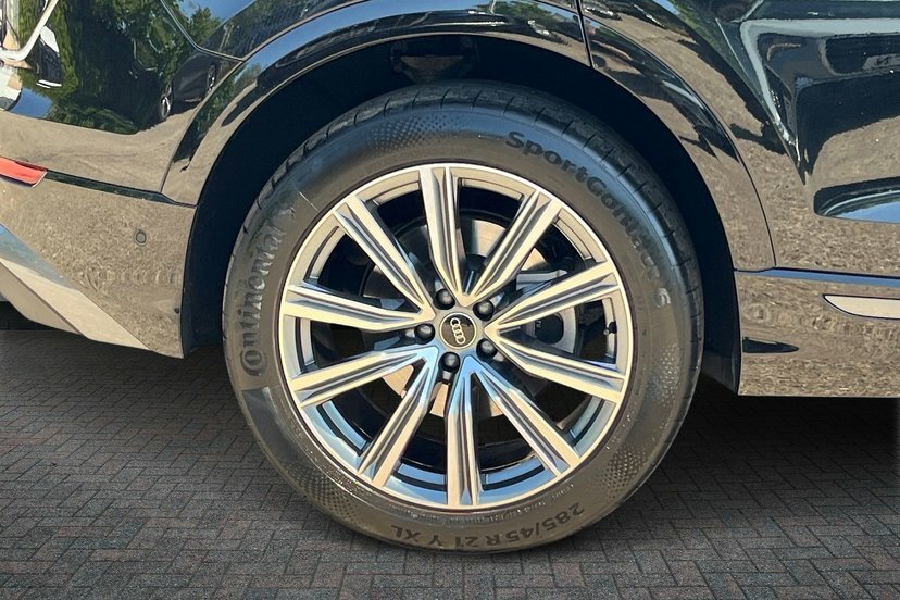 Audi Q8 3.0 Tdi V6 50 S Line Suv Tiptronic Quat EY75UVV Black #5