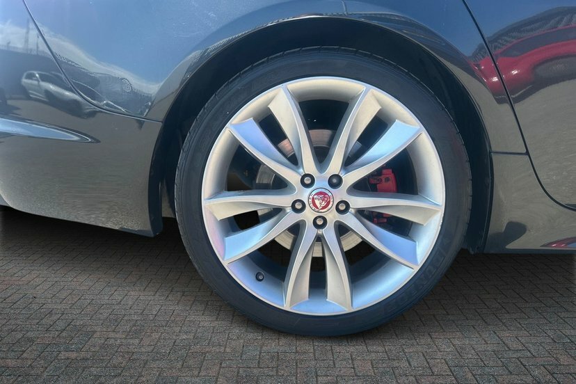 Jaguar XF 3.0D S V6 Portfolio Saloon Euro 5 Grey #5